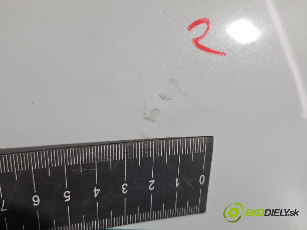 Audi A4 B9 2015-2024 2.0 TFSI 252KM automatic 185 kW 1984 cm3 4- blatník predné pravý  (Kľučka dverí ostatné)