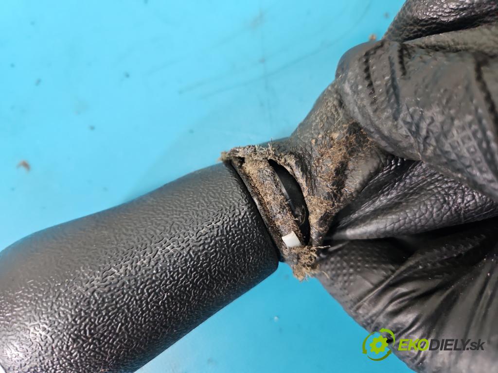 Citroen Xsara Picasso 2.0 hdi 90 HP manual 66 kW 1997 cm3 5- Páka: Změny: stupeň,rýchlosť  (Rýchlostná páka (kulisa))