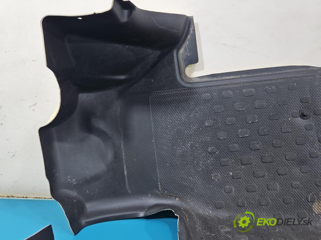 Renault Trafic III 2014 - 2.0 dci 150 HP manual 110 kW 1997 cm3 5- koberec do auta ostatné 749023108R