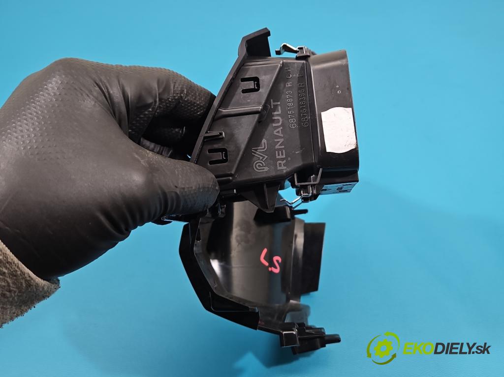 Renault Trafic III 2014 - 2.0 dci 150 HP manual 110 kW 1997 cm3 5- Mřížka: kúrenia stredová 682124433R (Mriežka kúrenia (fukár))