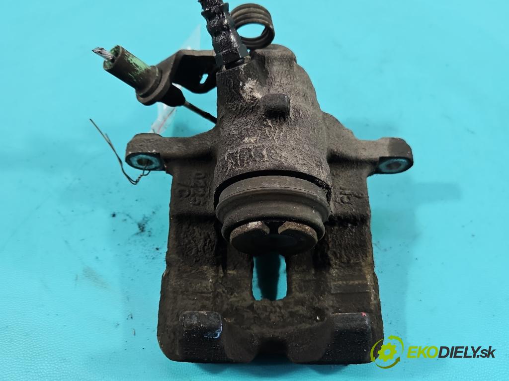 Renault Trafic III 2014 - 2.0 dci 150 hp manual 110 kW 1997 cm3 5- brzdič zadní levý  (Klika dveří ostatní)