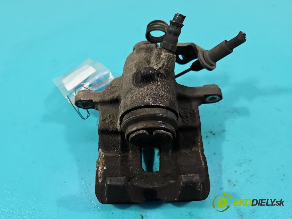 Renault Trafic III 2014 - 2.0 dci 150 HP manual 110 kW 1997 cm3 5- brzdič zadné pravý  (Kľučka dverí ostatné)