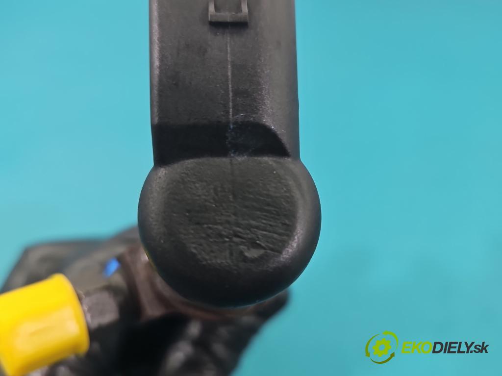 Vw Golf VI 2008-2013 1.6 tdi 105 HP manual 77 kW 1598 cm3 5- vstrek 03L130277B (Vstrekovač paliva)