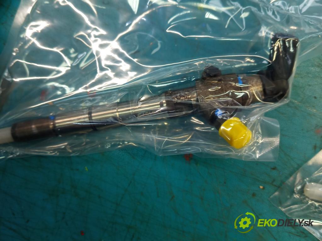 Vw Golf VI 2008-2013 1.6 tdi 105 HP manual 77 kW 1598 cm3 5- vstrek 03L130277B (Vstrekovač paliva)