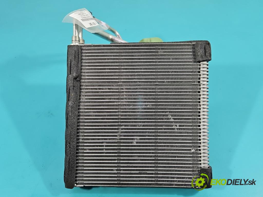 Renault Trafic III 2014 - 2.0 dci 150 HP manual 110 kW 1997 cm3 5- Výparník: klimatizácie 52452890