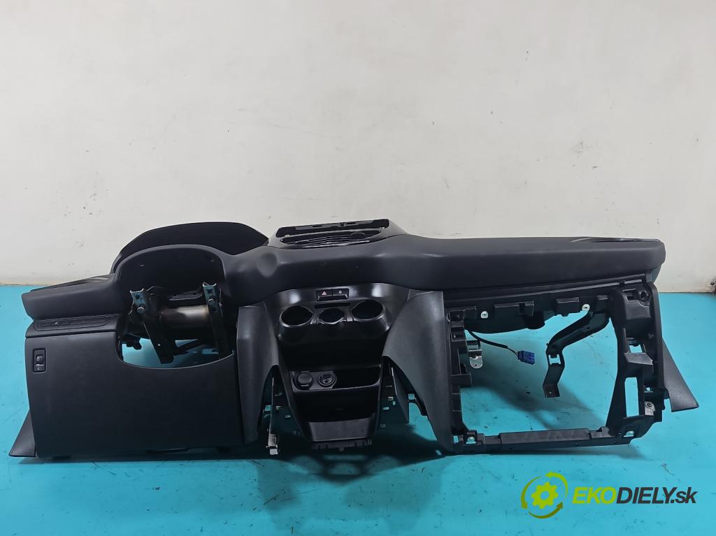 Peugeot 208 I 2012-2019 1.2 12V 82 hp manual 60 kW 1199 cm3 5- kokpit,přistrojova deska