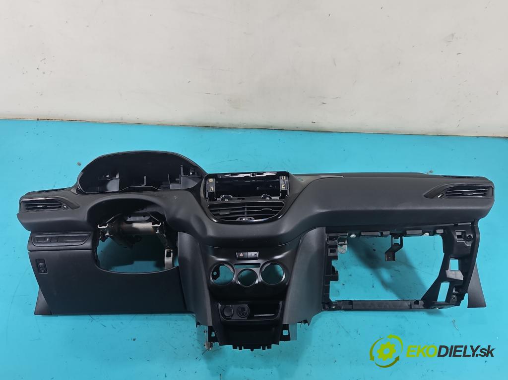 Peugeot 208 I 2012-2019 1.2 12V 82 hp manual 60 kW 1199 cm3 5- kokpit,přistrojova deska 