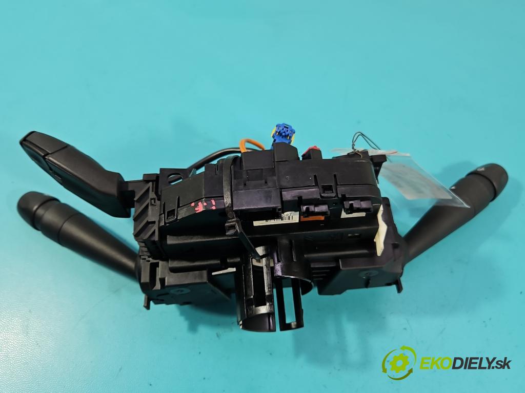 Peugeot 208 I 2012-2019 1.2 12V 82 HP manual 60 kW 1199 cm3 5- prepínač komplex: 98030394ZD (Prepínacie páčky pod volantom)