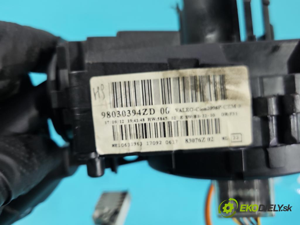 Peugeot 208 I 2012-2019 1.2 12V 82 HP manual 60 kW 1199 cm3 5- prepínač komplex: 98030394ZD (Prepínacie páčky pod volantom)