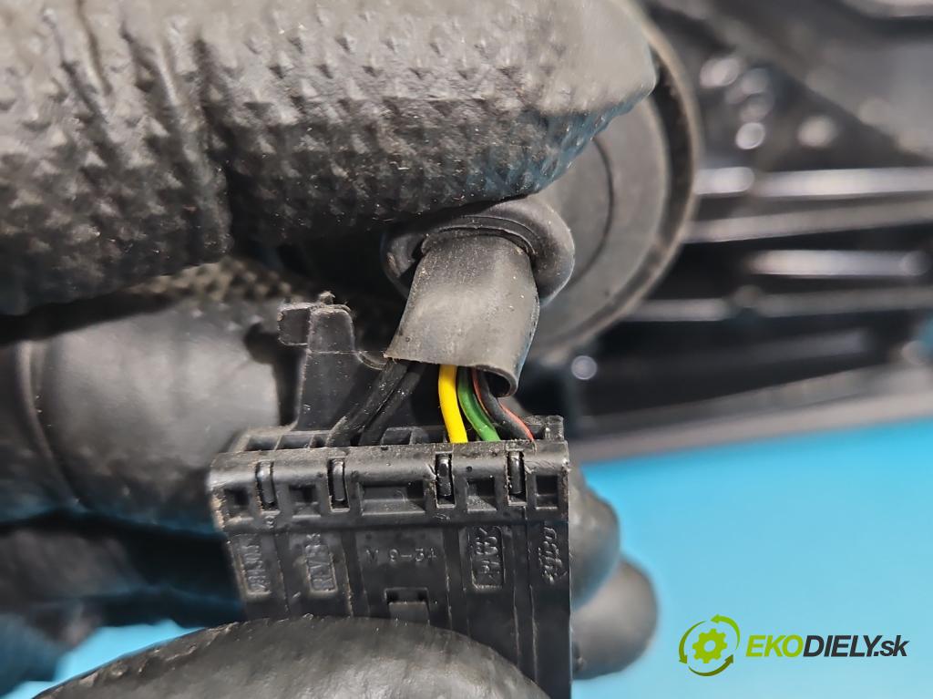 Opel Astra IV 2009-2015 1.6 16V 116 HP manual 85 kW 1598 cm3 5- zrkadlo ľavé  (Kľučka dverí ostatné)