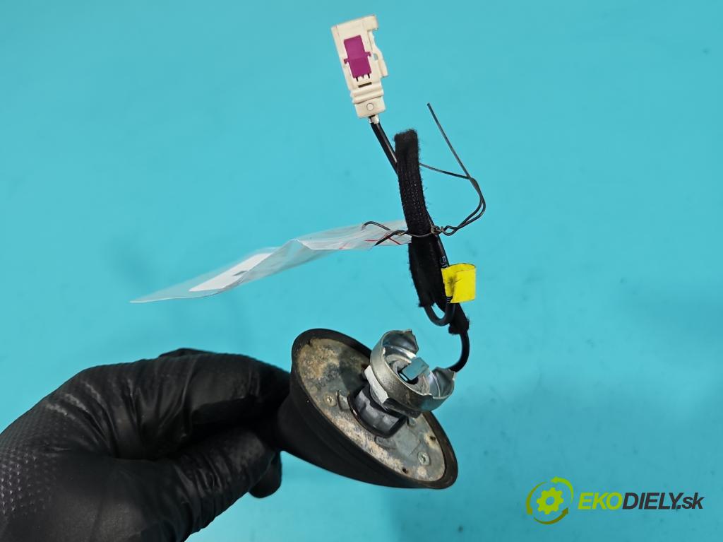 Peugeot 208 I 2012-2019 1.2 12V 82 HP manual 60 kW 1199 cm3 5- Antena 9674768980