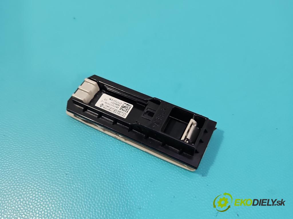 Renault Trafic III 2014 - 2.0 dci 150 HP manual 110 kW 1997 cm3 5- Mikrofon: 283121737R