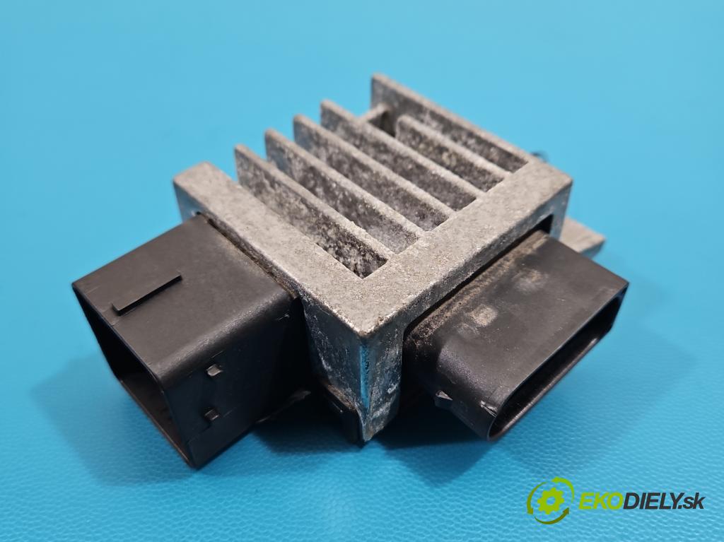 Renault Trafic III 2014 - 2.0 dci 150 hp manual 110 kW 1997 cm3 5- relé ventilátoru: 271203982R