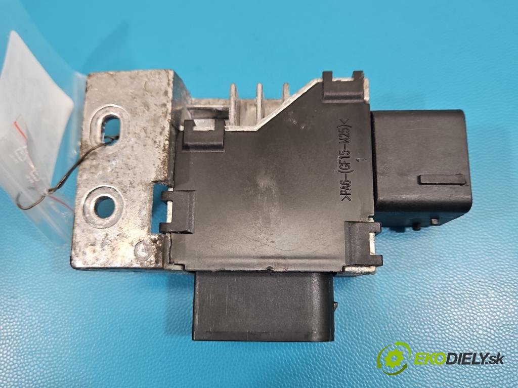 Renault Trafic III 2014 - 2.0 dci 150 hp manual 110 kW 1997 cm3 5- relé ventilátoru: 271203982R