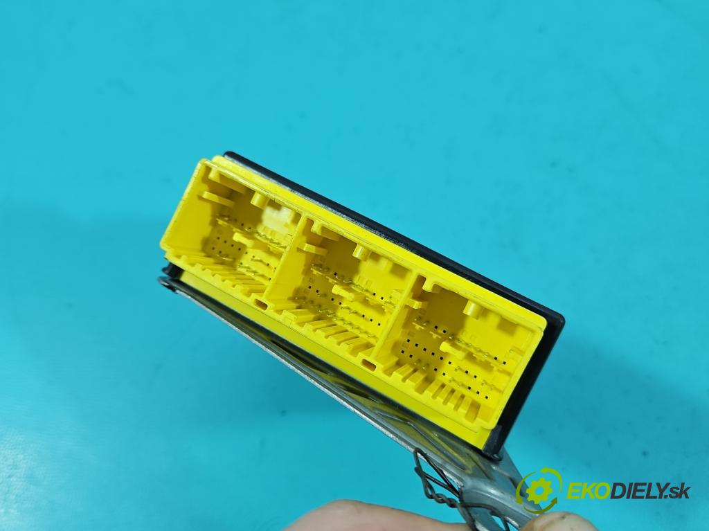 Renault Trafic III 2014 - 2.0 dci 150 HP manual 110 kW 1997 cm3 5- riadiaca jednotka vankúše: 985109244R