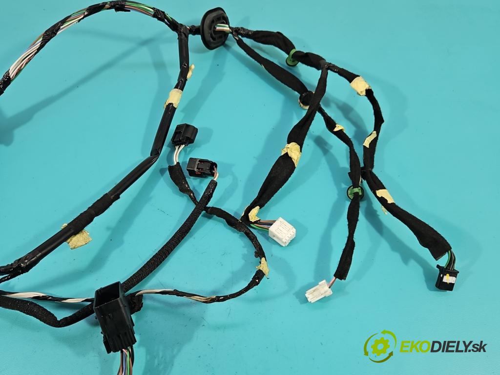 Renault Trafic III 2014 - 2.0 dci 150 hp manual 110 kW 1997 cm3 5- Balíček: dveře přední pravých 241246337R