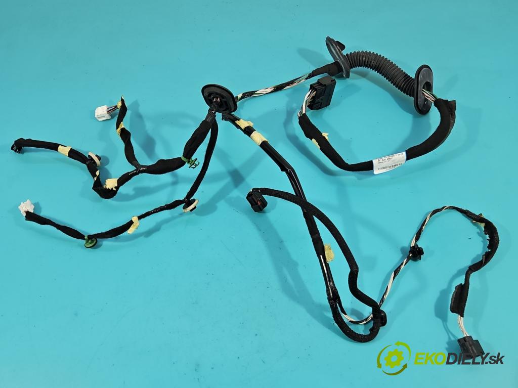 Renault Trafic III 2014 - 2.0 dci 150 hp manual 110 kW 1997 cm3 5- Balíček: dveře přední pravých 241246337R