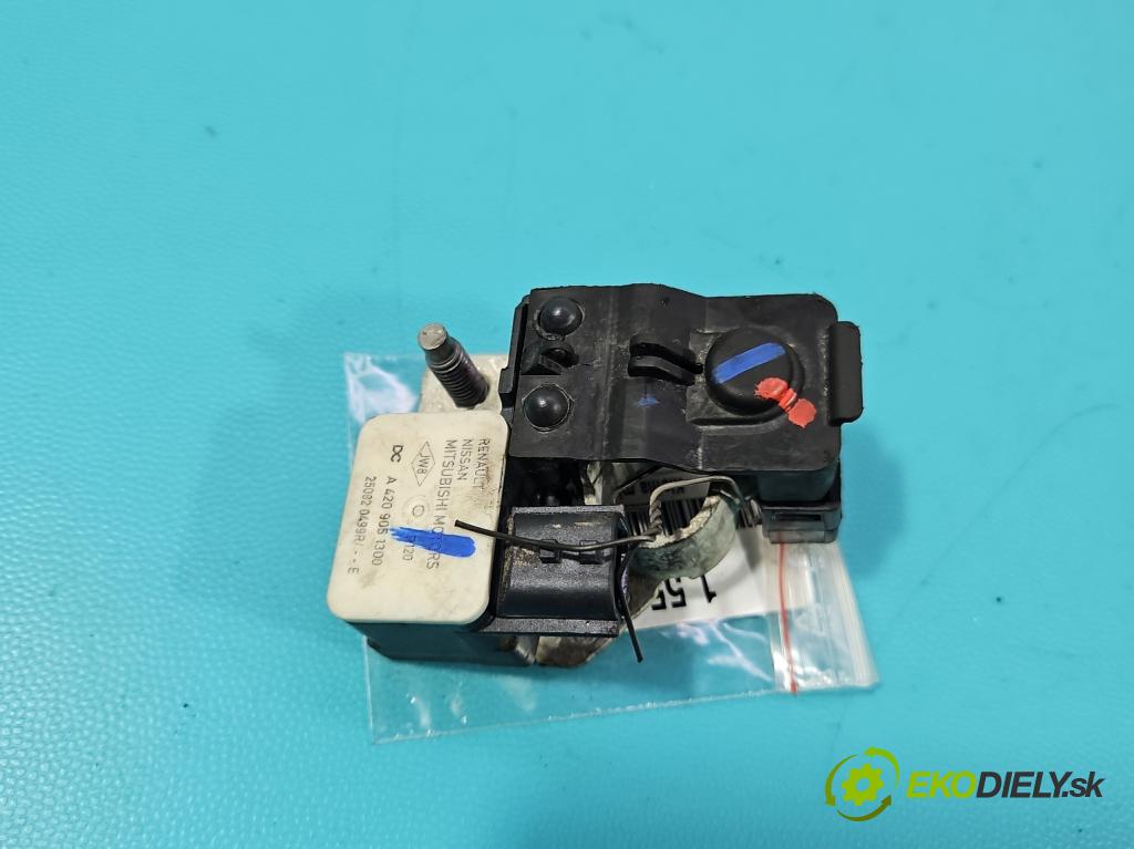 Renault Trafic III 2014 - 2.0 dci 150 HP manual 110 kW 1997 cm3 5- kontakt mínus: A4209051300