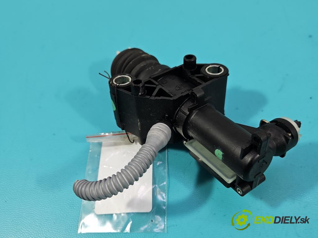 Renault Trafic III 2014 - 2.0 dci 150 hp manual 110 kW 1997 cm3 5- čerpadlo spojková 306102004R