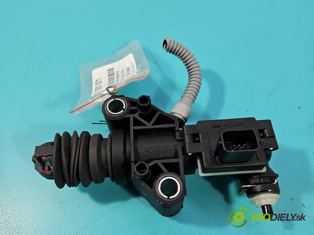 Renault Trafic III 2014 - 2.0 dci 150 hp manual 110 kW 1997 cm3 5- čerpadlo spojková 306102004R