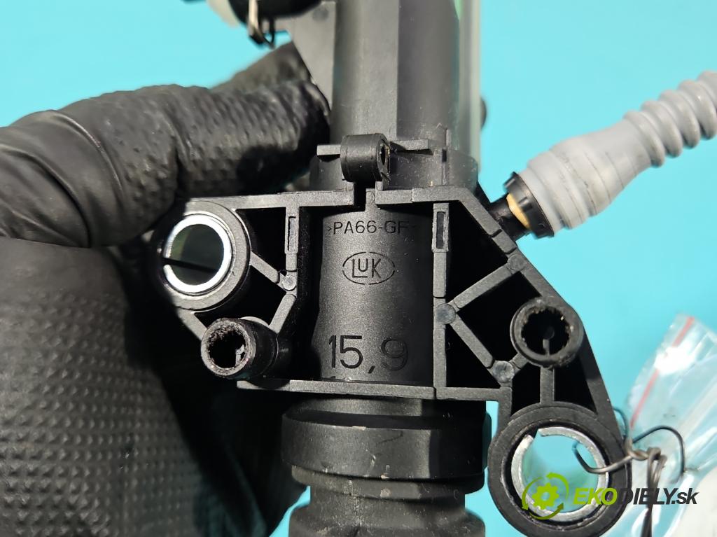 Renault Trafic III 2014 - 2.0 dci 150 hp manual 110 kW 1997 cm3 5- čerpadlo spojková 306102004R