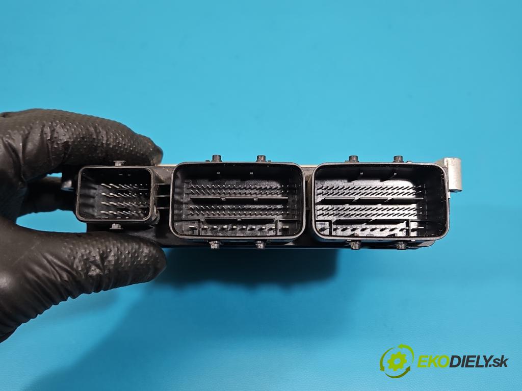 Renault Trafic III 2014 - 2.0 dci 150 HP manual 110 kW 1997 cm3 5- riadiaca jednotka motora 0281021160