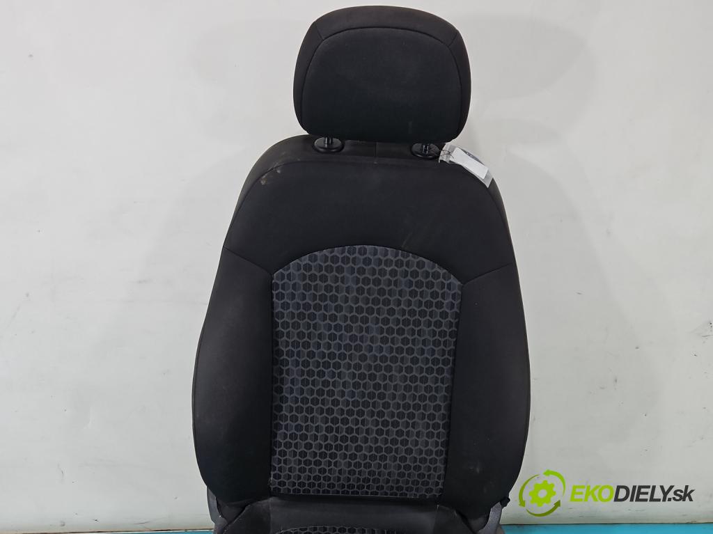 Opel Corsa E 2014-2019 1.4 16V 90 hp manual 66 kW 1398 cm3 5- Sedadlo levý  (Sedadlo)