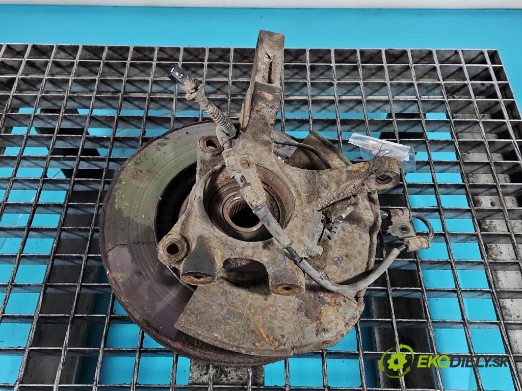 Hyundai Tucson I 2004-2009 2.0 crdi 136hp manual 100 kW 1991 cm3 5- náboj pravé  (Náboj kola)