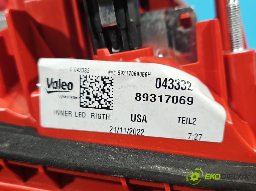 Audi A6 C6 2004-2011 3.0 tdi 232KM automatic 171 kW 2967 cm3 5- světlo zadní pravé 89317069 (Klika dveří ostatní)