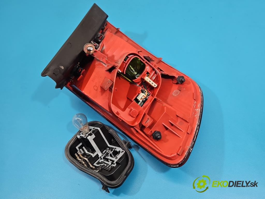 Audi A6 C6 2004-2011 3.0 tdi 232KM automatic 171 kW 2967 cm3 5- svetlo / reflektor zadné pravé 89037752 (Kľučka dverí ostatné)