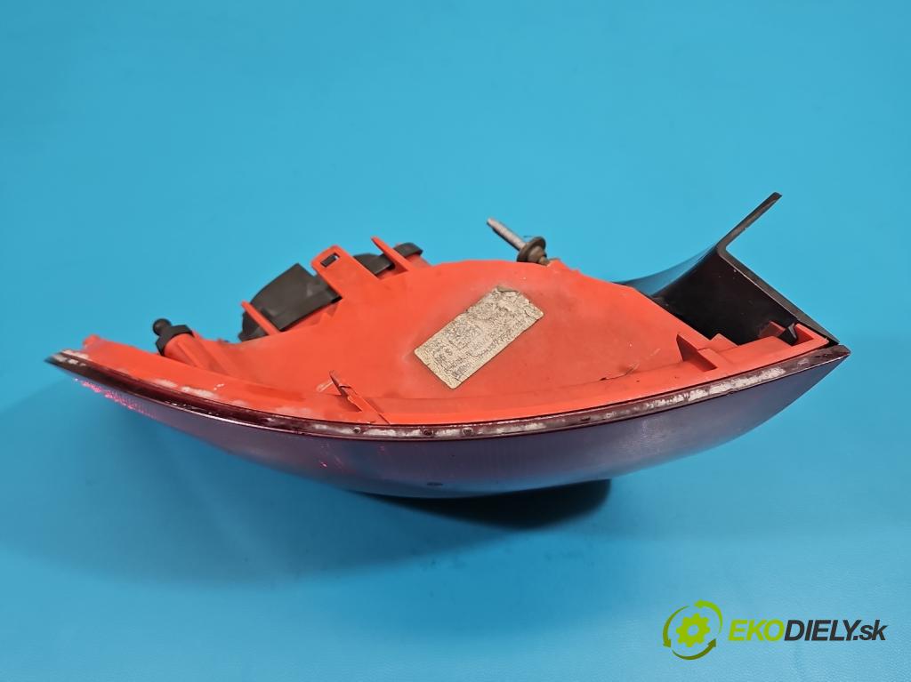 Audi A6 C6 2004-2011 3.0 tdi 232KM automatic 171 kW 2967 cm3 5- svetlo / reflektor zadné pravé 89037752 (Kľučka dverí ostatné)