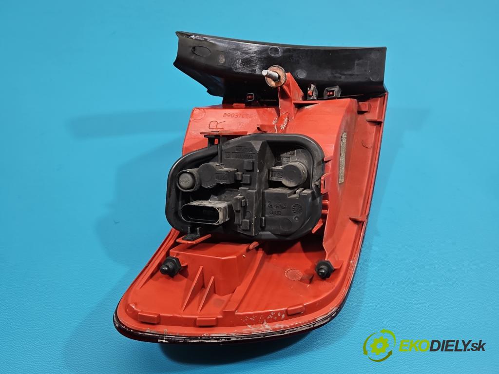 Audi A6 C6 2004-2011 3.0 tdi 232KM automatic 171 kW 2967 cm3 5- svetlo / reflektor zadné pravé 89037752 (Kľučka dverí ostatné)