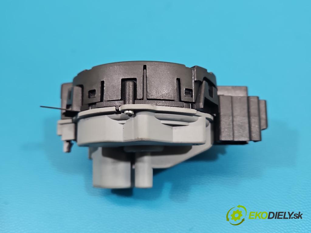 Volvo S40 II 2004-2012 2.0d 136 HP manual 100 kW 1997 cm3 4- Spínačka 31252481 (Spínacia skrinka)