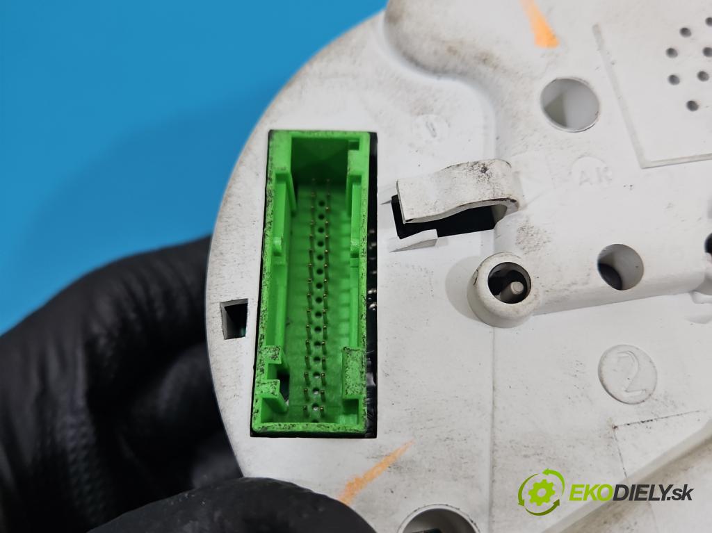 Audi A3 8L 1996-2003 1.9 tdi 131 HP manual 96 kW 1896 cm3 3- prístrojovka/ budíky 8L0920900M (Prístrojová doska)