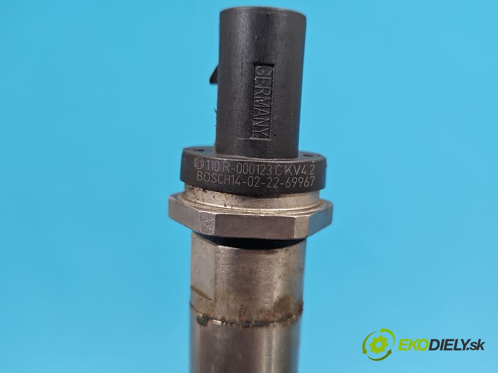 Vw Golf VII 2012-2020 1.4 tsi 122 HP manual 90 kW 1395 cm3 5- vstrek 0261500477 (Vstrekovač paliva)