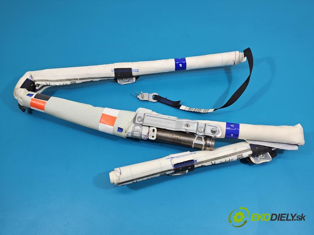 Opel Corsa E 2014-2019 1.4 16V 90 hp manual 66 kW 1398 cm3 5- Záclona: pravé 39045978