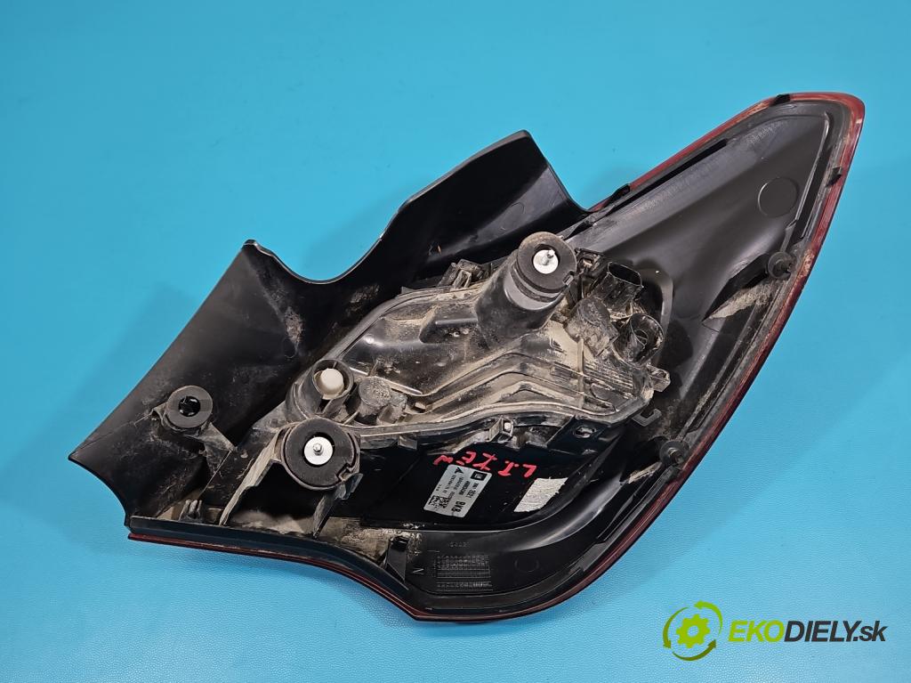 Opel Corsa E 2014-2019 1.4 16V 90 HP manual 66 kW 1398 cm3 5- svetlo / reflektor zadné ľavé 39012621 (Kľučka dverí ostatné)