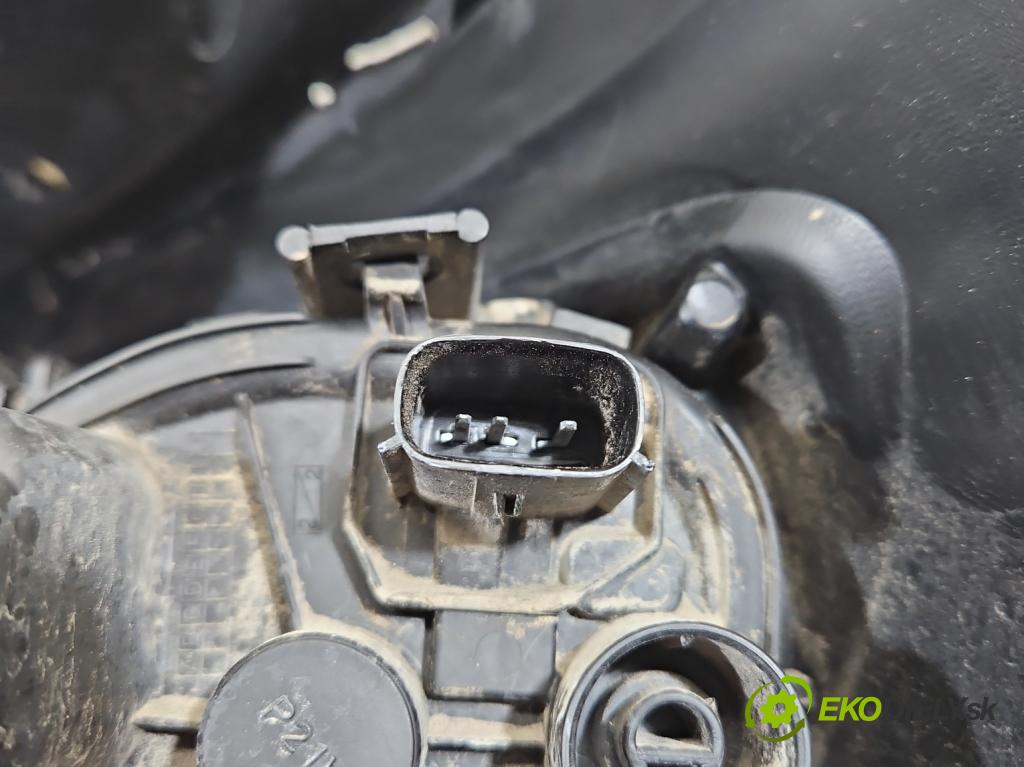 Opel Corsa E 2014-2019 1.4 16V 90 HP manual 66 kW 1398 cm3 5- svetlo / reflektor zadné ľavé 39012621 (Kľučka dverí ostatné)