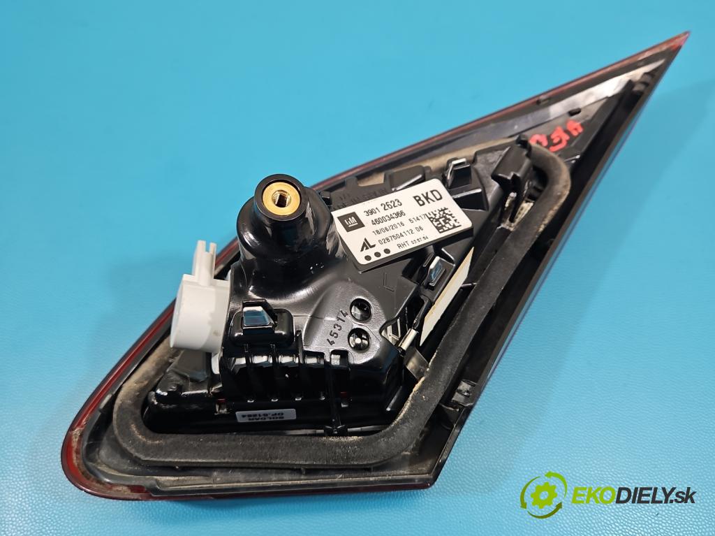 Opel Corsa E 2014-2019 1.4 16V 90 HP manual 66 kW 1398 cm3 5- svetlo / reflektor zadné ľavé 39012623 (Kľučka dverí ostatné)