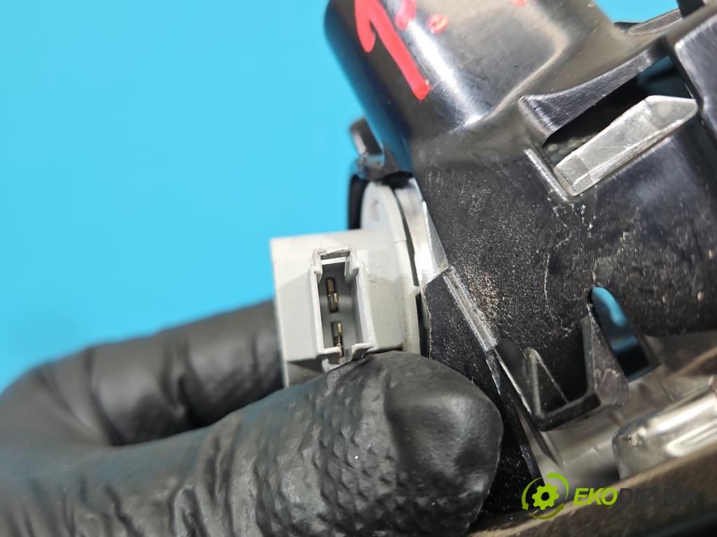 Opel Corsa E 2014-2019 1.4 16V 90 HP manual 66 kW 1398 cm3 5- svetlo / reflektor zadné pravé 39012624 (Kľučka dverí ostatné)