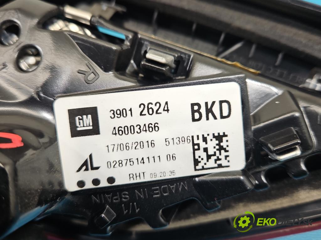 Opel Corsa E 2014-2019 1.4 16V 90 HP manual 66 kW 1398 cm3 5- svetlo / reflektor zadné pravé 39012624 (Kľučka dverí ostatné)