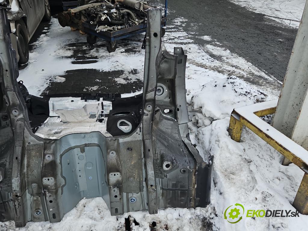 Skoda Superb III 2015-2024 2.0 tdi 150 hp automatic 110 kW 1968 cm3 5- štvrťka levé