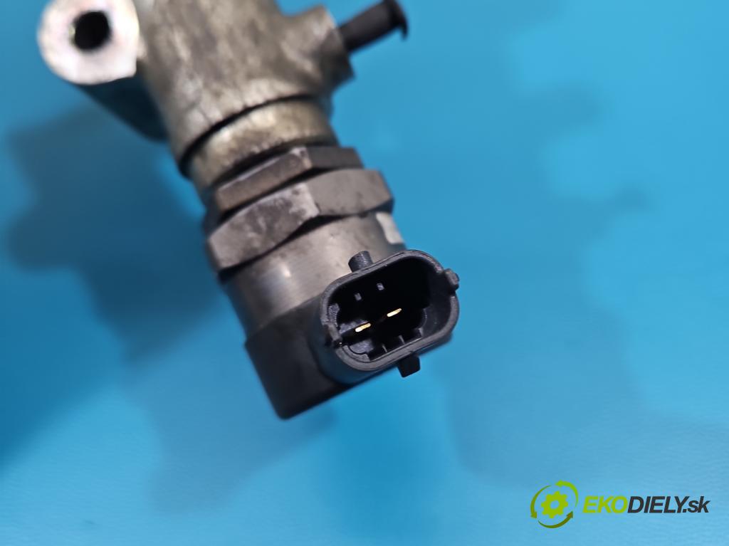 Hyundai Tucson I 2004-2009 2.0 crdi 136 HP manual 100 kW 1991 cm3 5- lišta vstrekovacia 0445214085 (Vstrekovacia lišta)