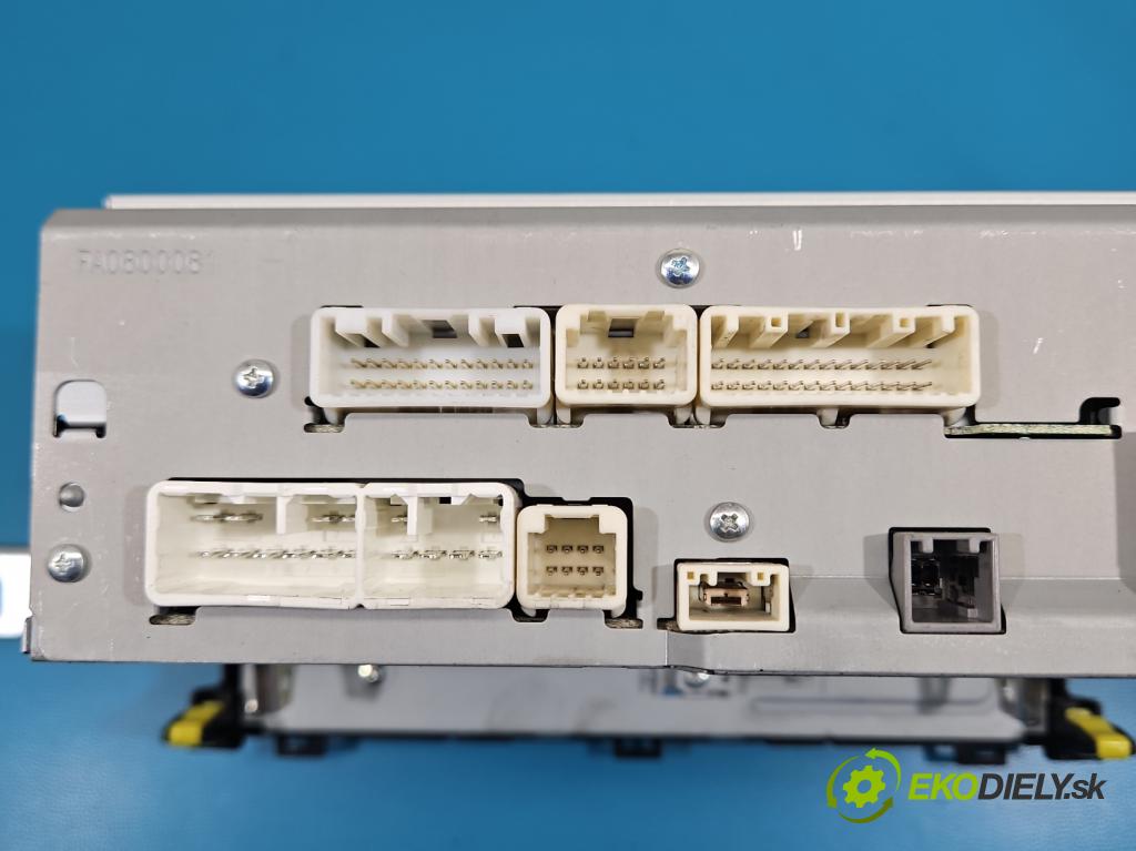 Toyota Auris II 2012-2018 1.8 hybrid 99 HP automatic 73 kW 1798 cm3 5- Radio originál 86140-02280