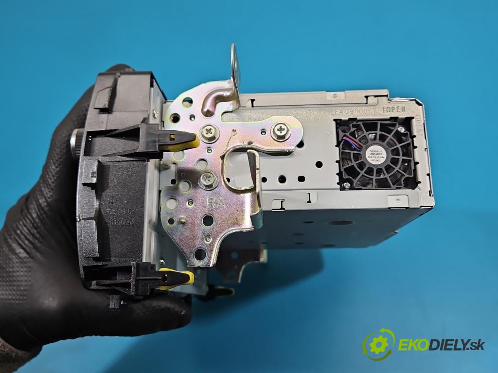 Toyota Auris II 2012-2018 1.8 hybrid 99 HP automatic 73 kW 1798 cm3 5- Radio originál 86140-02280