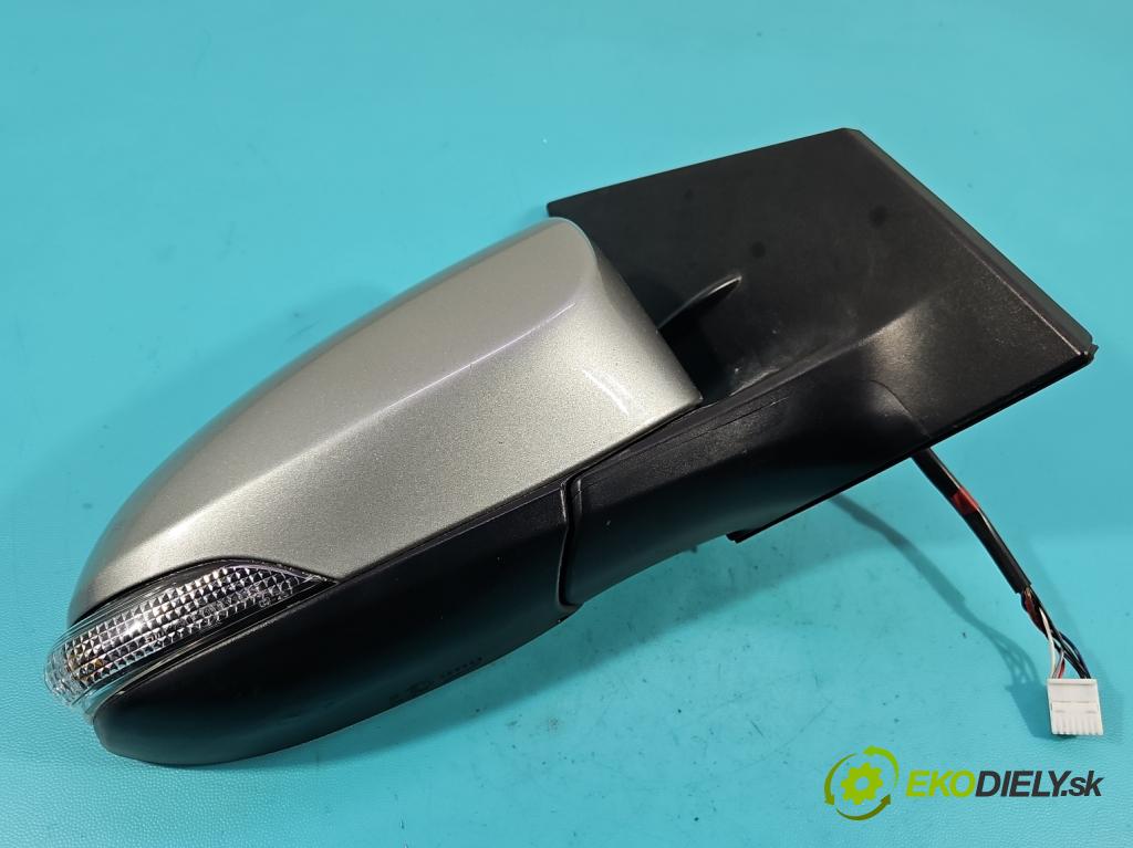 Toyota Auris II 2012-2018 1.8 hybrid 99 hp automatic 73 kW 1798 cm3 5- zpětné zrcátko pravé  (Klika dveří ostatní)