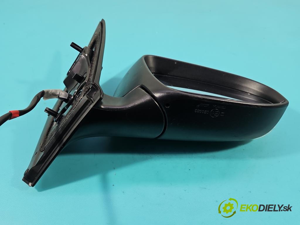 Toyota Auris II 2012-2018 1.8 hybrid 99 hp automatic 73 kW 1798 cm3 5- zpětné zrcátko pravé  (Klika dveří ostatní)