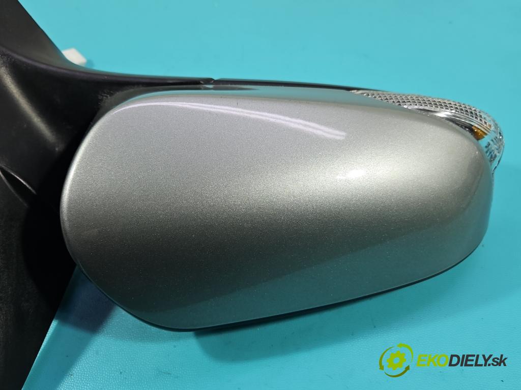 Toyota Auris II 2012-2018 1.8 hybrid 99 hp automatic 73 kW 1798 cm3 5- zpětné zrcátko pravé  (Klika dveří ostatní)