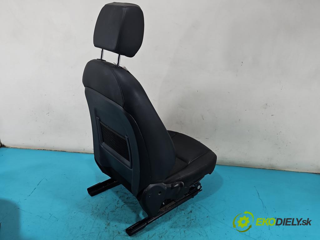 Land rover Discovery Sport 2014-2019 L550 2.0d 150 hp automatic 110 kW 1999 cm3 5- Sedadlo levý  (Sedadlo)