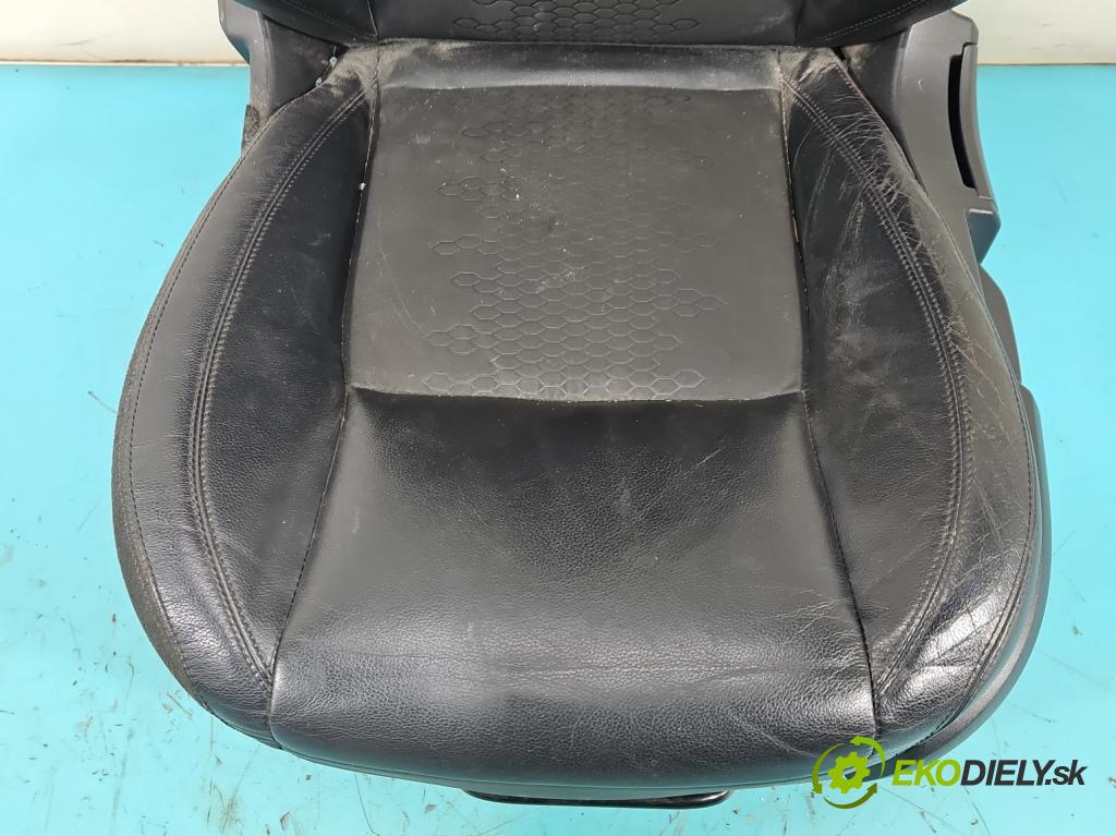 Land rover Discovery Sport 2014-2019 L550 2.0d 150 hp automatic 110 kW 1999 cm3 5- Sedadlo levý  (Sedadlo)